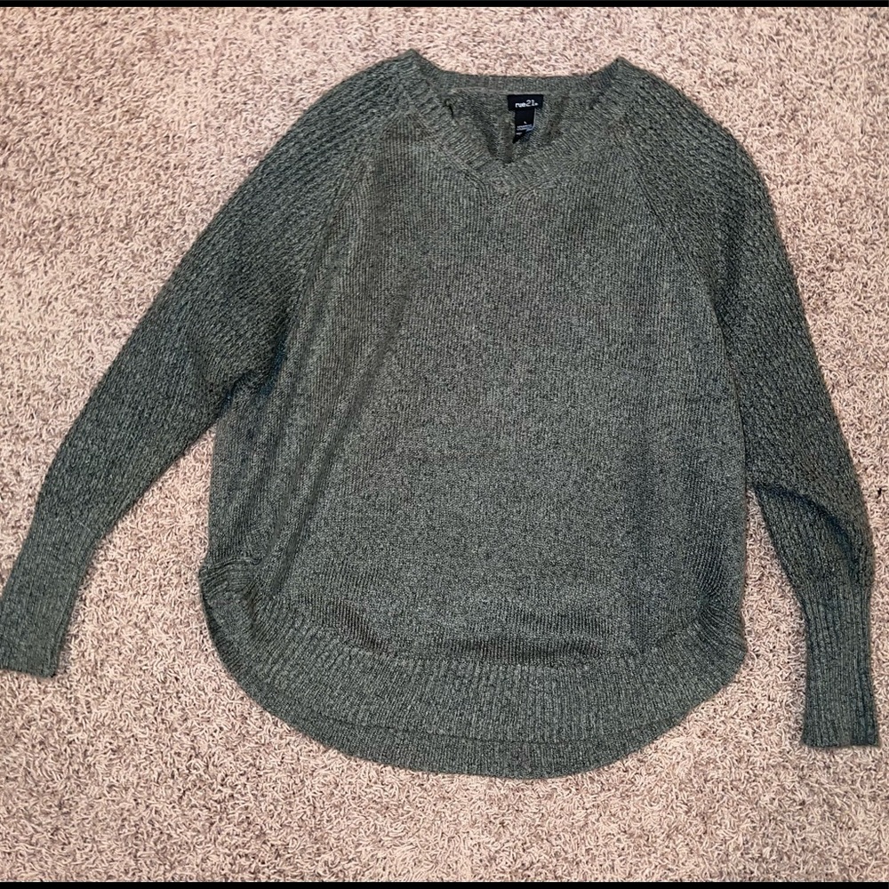 Rue21 Olive Green Knit V-Neck Sweater Size Large